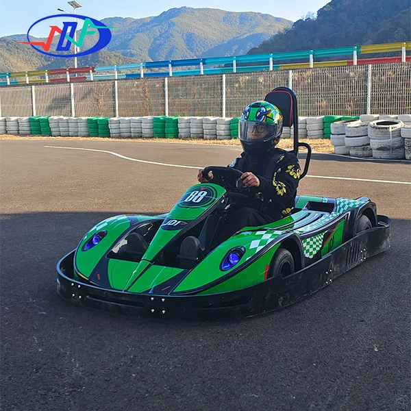 Πώς να επιλέξετε μεταξύ ενός καυσίμου Go-Kart και ενός ενήλικου ηλεκτρικού go-kart;